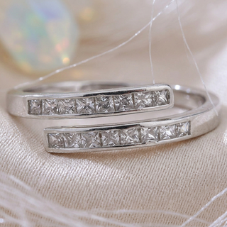 Sleek Baguette Bar Ring