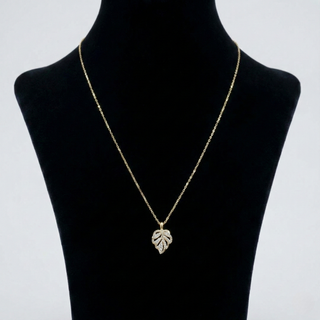 925 Sterling Silver Glittering Leaf Charm Necklace with Shimmering Accents – Keyona Jewellery