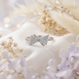 Pavé Bow Delicate Ring