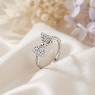 Pavé Bow Delicate Ring